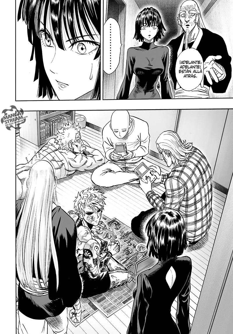 Read One Punch Man ES Manga Online